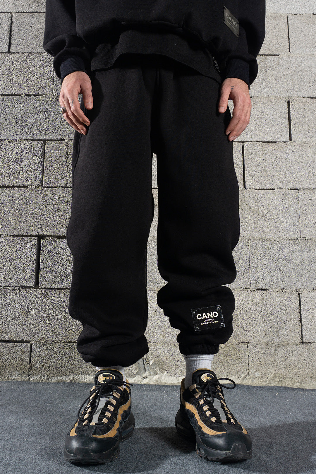CORE BOXY SWEATPANT BLACK