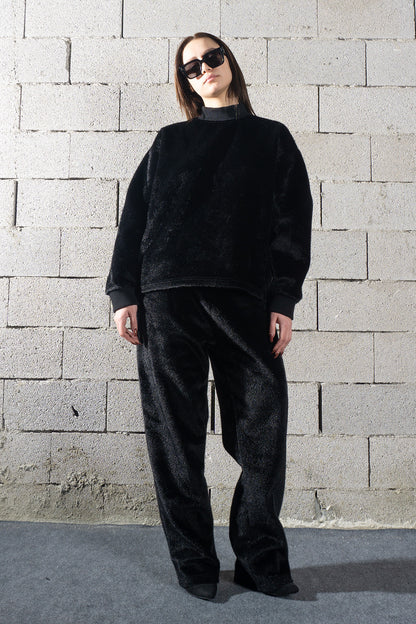 SHINY BLACK SWEATER